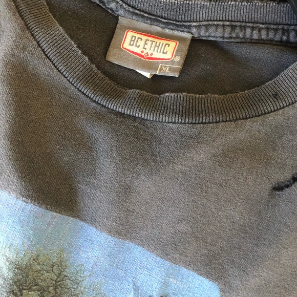 Pink Floyd Millenium tee. Vintage. Ripped purposefully. Unisex tee tbh. - Picture 3 of 3